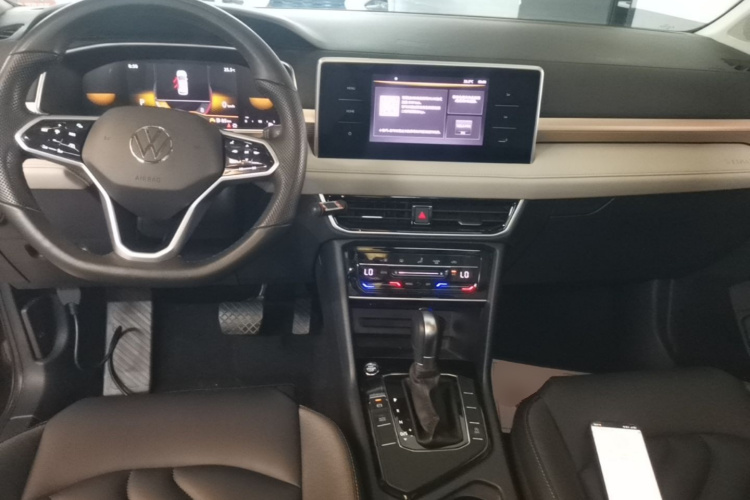 Volkswagen Tharu 2024 car image #10