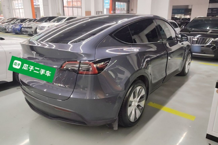 Tesla Model Y 2022 #7 Tesla Model Y 2022 car image #7