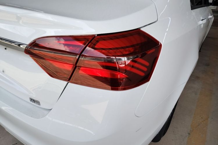 GEELY Emgrand 2020 car image #8