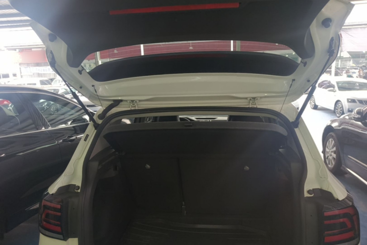 Volkswagen T-Cross 2020 #19 Volkswagen T-Cross 2020 immagine di auto #19