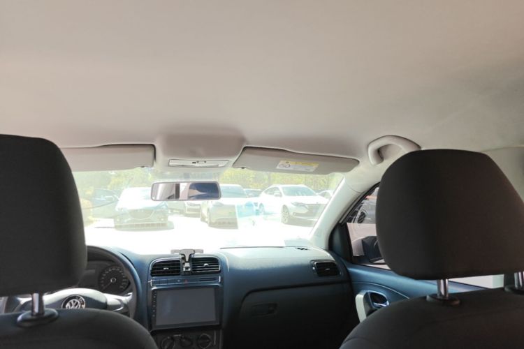 Volkswagen Polo 2018 car image #18