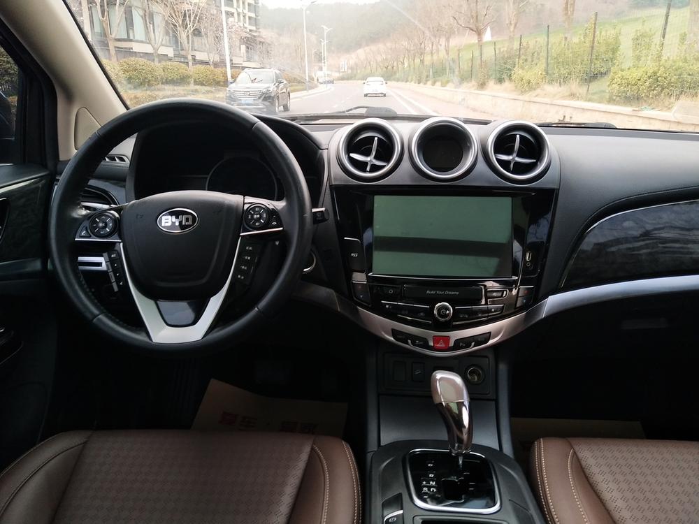 BYD S7 2016 car image #12