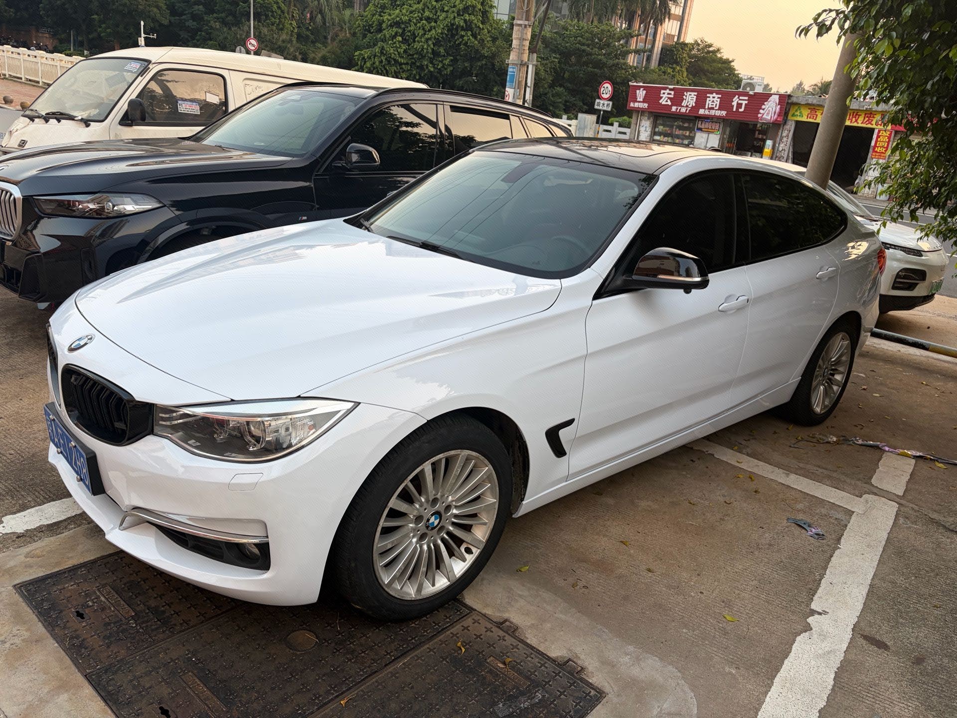 BMW 3 Series GT 2015 BMW 3 Series GT 2015 صورة سيارة