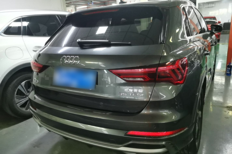 Audi Q3 2021 car image #6