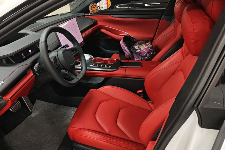 MI SU7 2025 car image #15