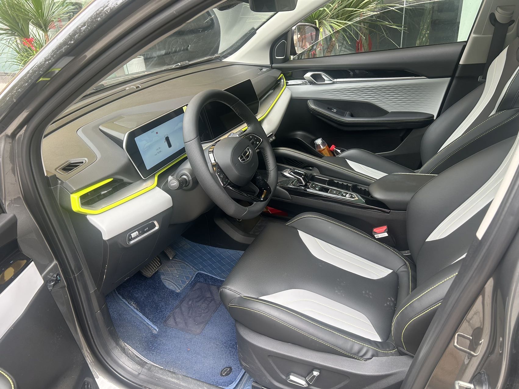 GEELY Coolray 2023 car image #3