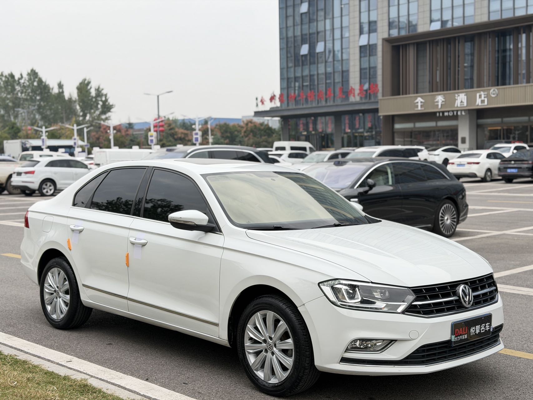 Volkswagen Bora 2018 imagem de carro #3