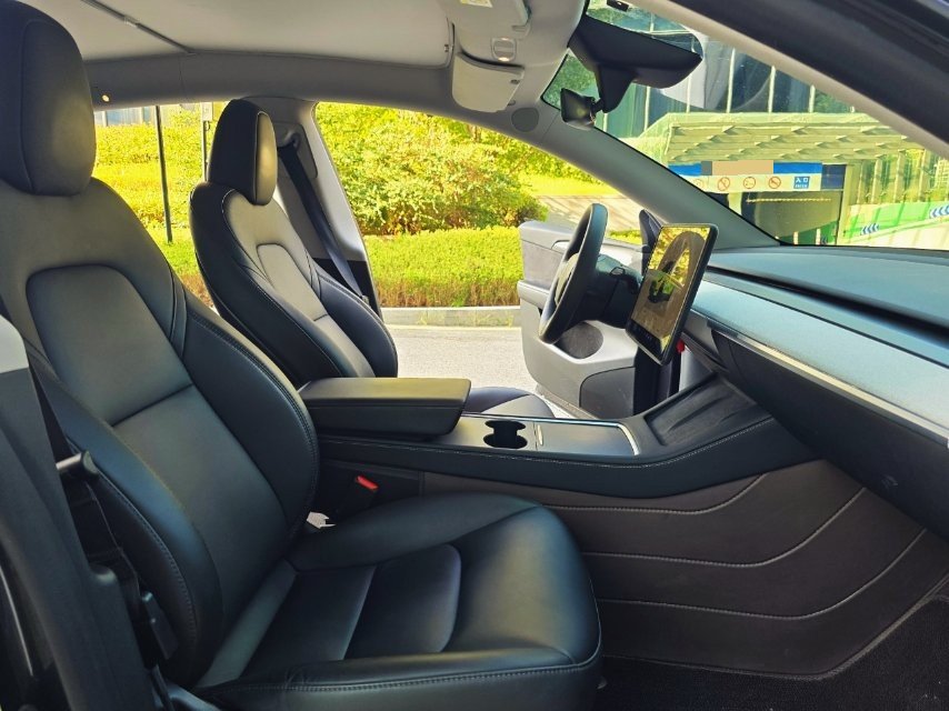 Tesla Model Y 2024 car image #4