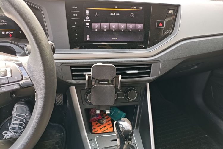 Volkswagen Polo 2023 car image #13