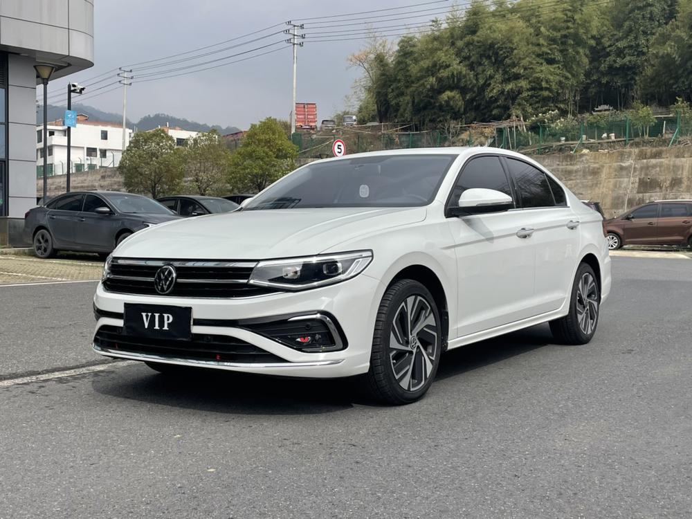 Volkswagen Bora 2023 immagine di auto 