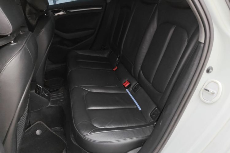 Audi A3 2019 car image #17