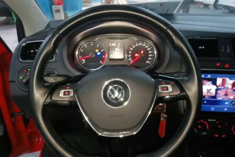 Volkswagen Polo 2016 #11 Volkswagen Polo 2016 car image #11