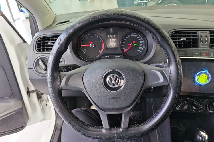 Volkswagen Polo 2019 #11 Volkswagen Polo 2019 car image #11