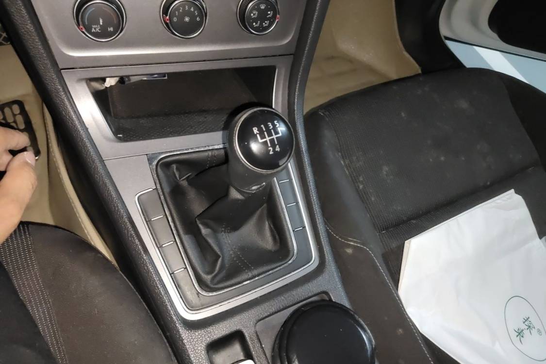 Volkswagen Golf 2014 car image #27