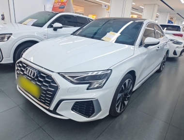 Audi A3 2024 immagine di auto 