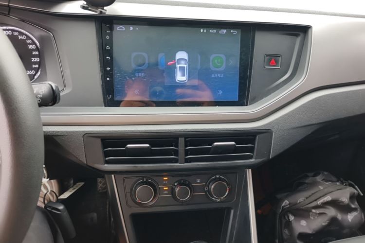Volkswagen Polo 2020 car image #13