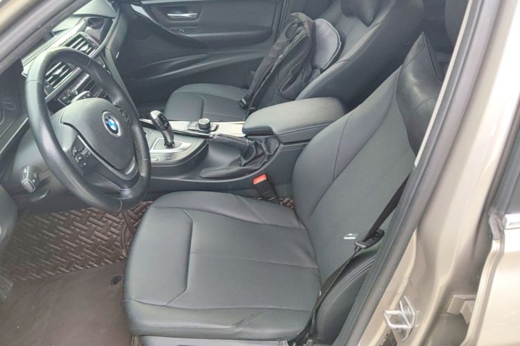BMW 3 Series 2017 #15 BMW 3 Series 2017 car image #15