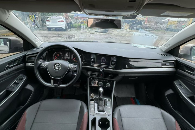 Volkswagen Bora 2019 image de voiture #9