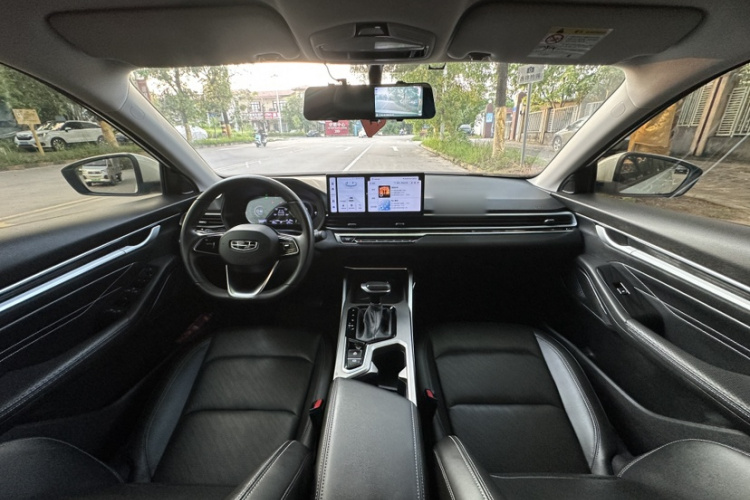 GEELY Emgrand 2023 car image #17