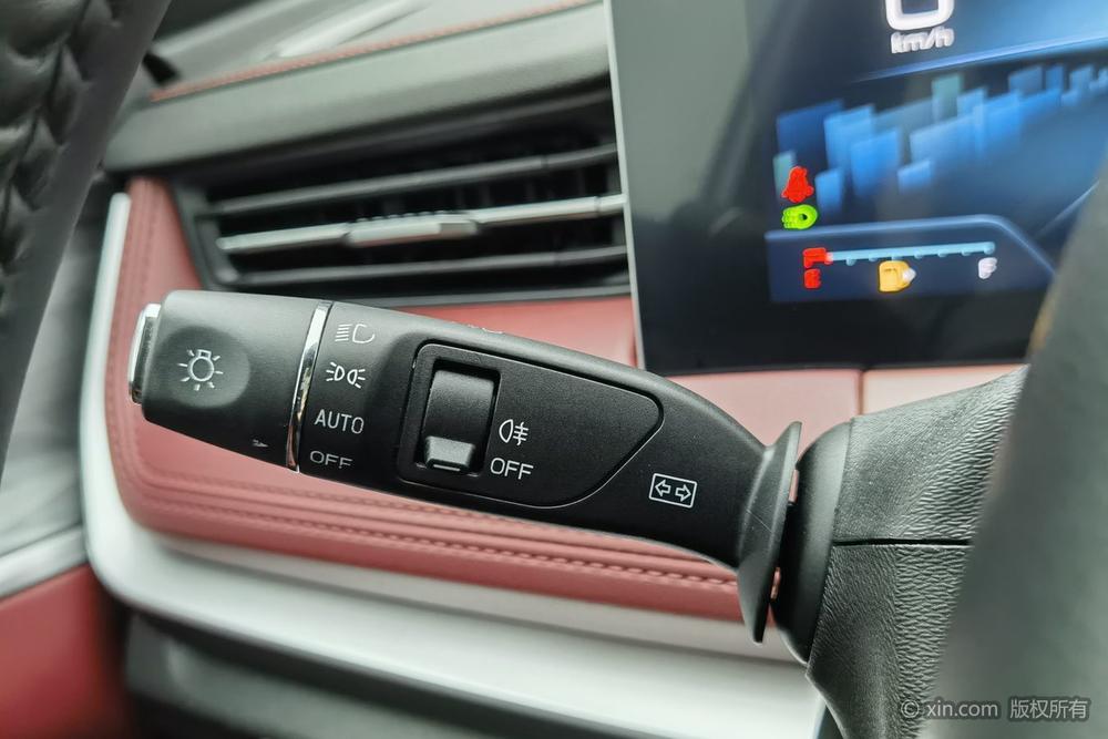Jetour X70 PLUS 2023 car image #15