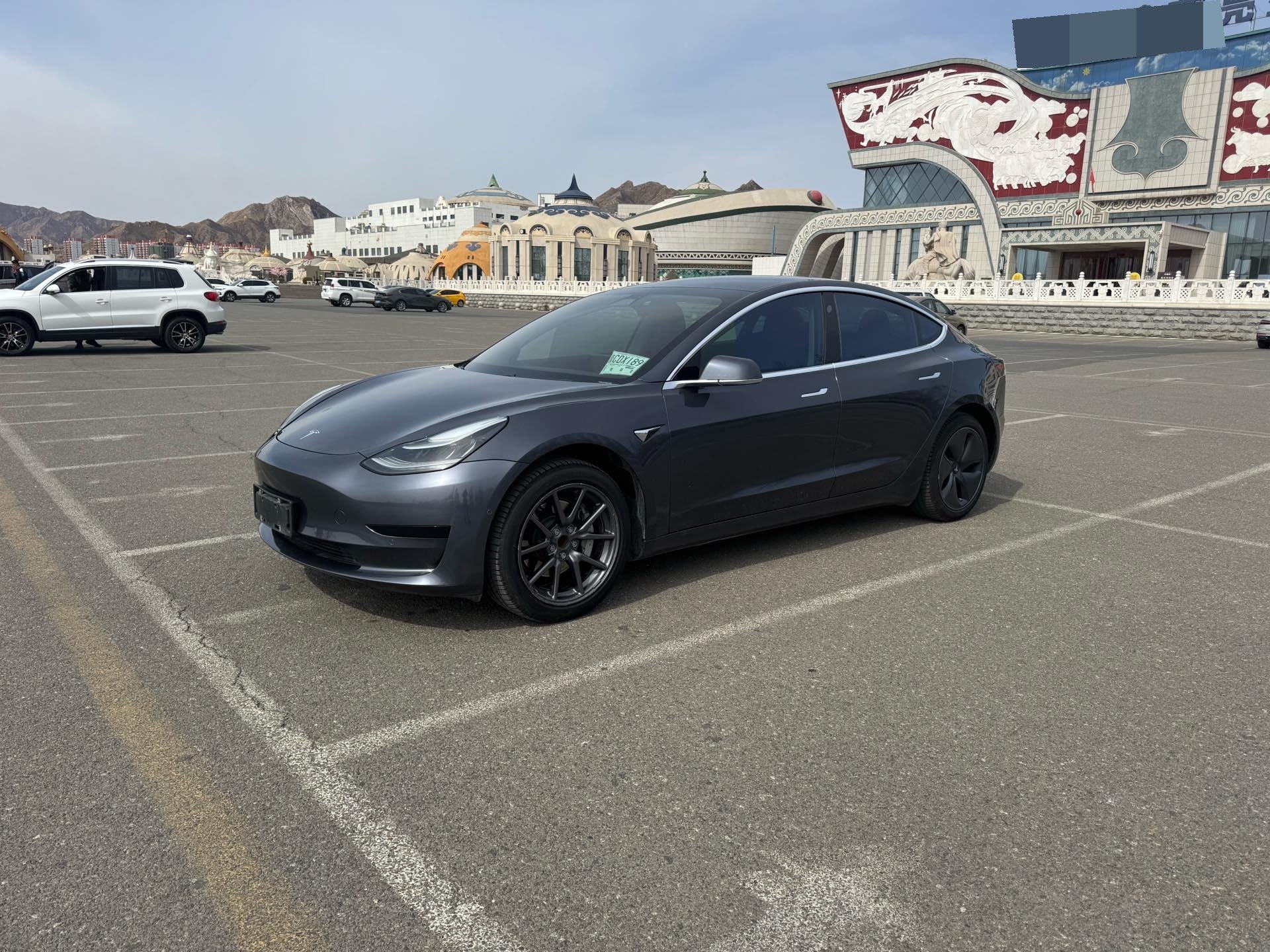 Tesla Model 3 2020 car image 
