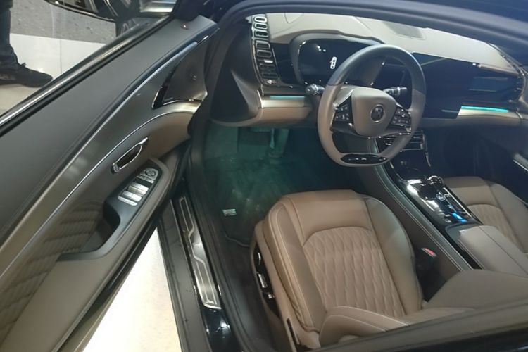 BYD Han 2023 car image #12