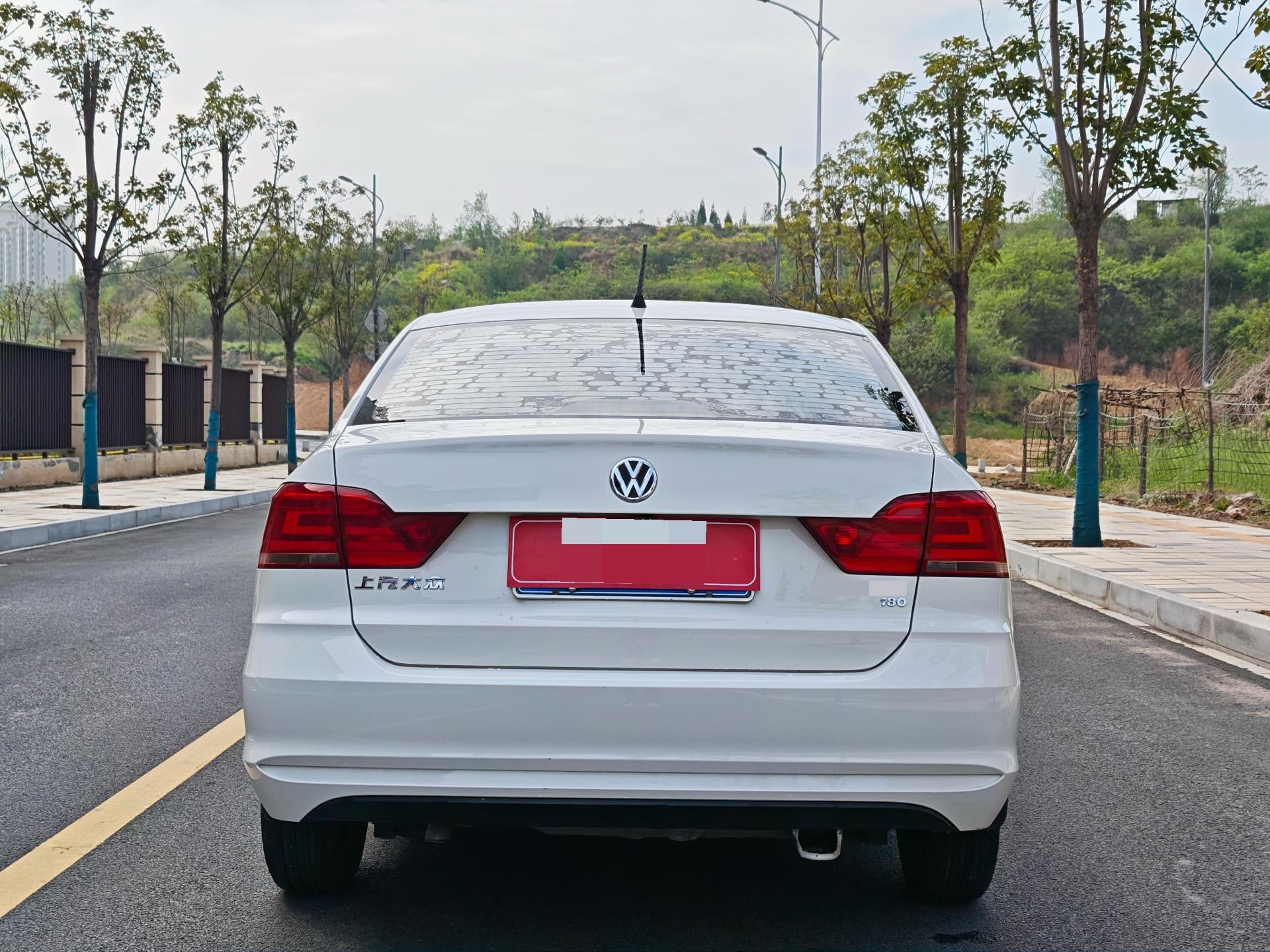 Volkswagen Santana 2018 car image #8