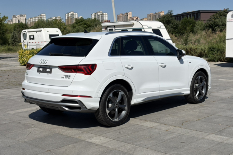 Audi Q3 2023 #7 Audi Q3 2023 car image #7