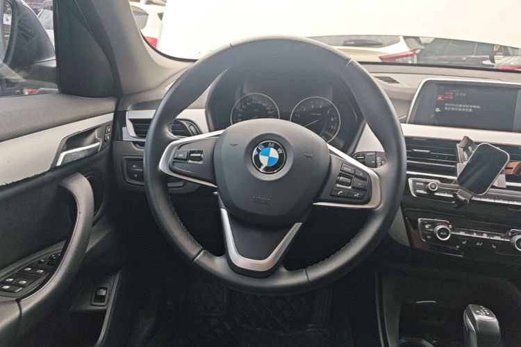 BMW X1 2017 car image #11