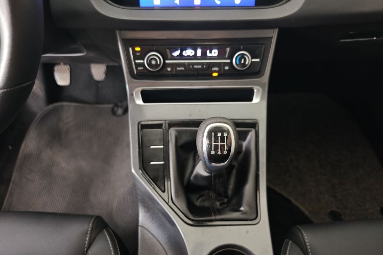 GEELY Emgrand 2020 #14 GEELY Emgrand 2020 image de voiture #14