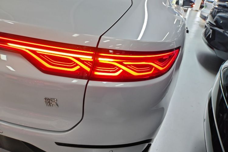 BYD Han 2024 car image #8