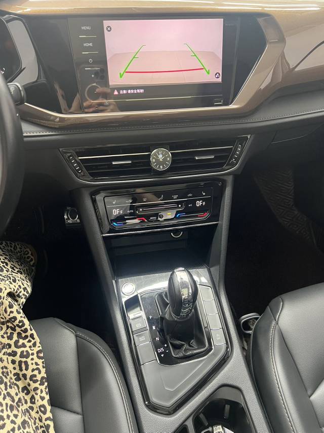 Volkswagen Tharu 2022 car image #12