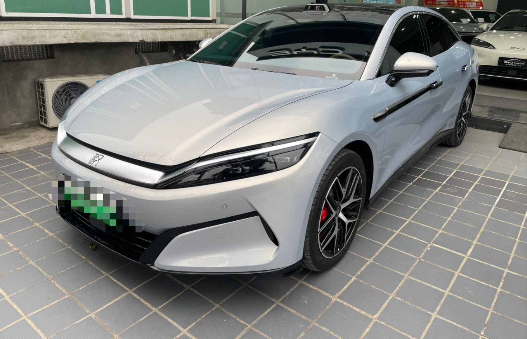 BYD HanL 2025 car image 