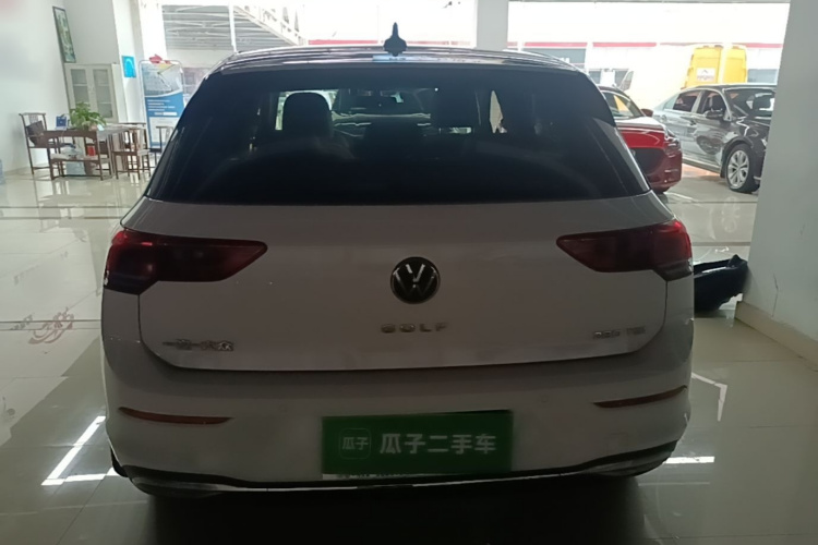 Volkswagen Golf 2021 car image #6