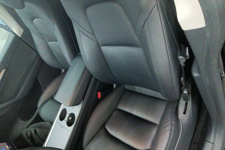 Tesla Model Y 2021 #15 Tesla Model Y 2021 car image #15