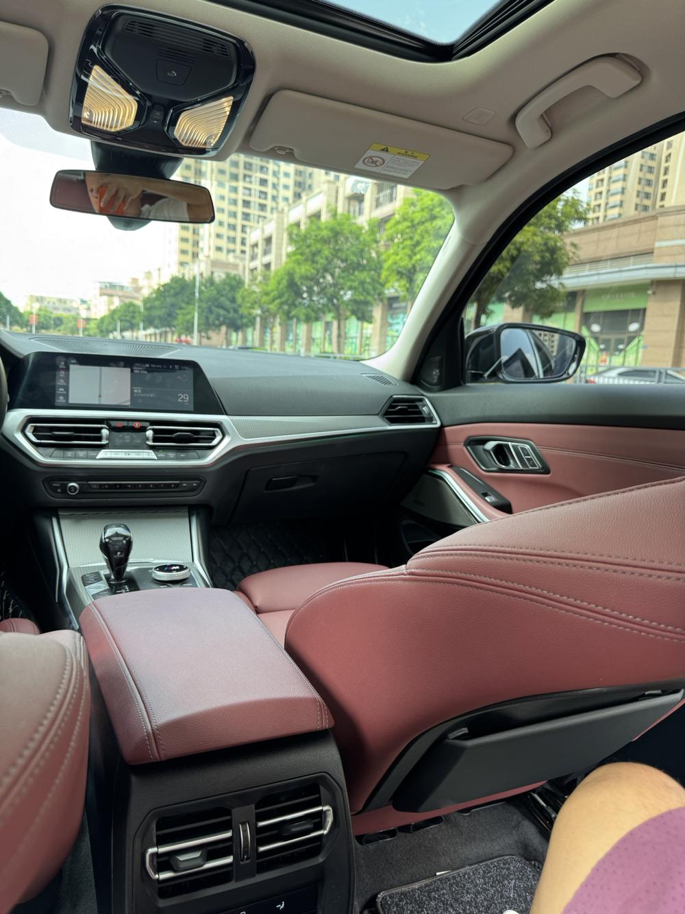 BMW 3 Series 2020 car image #9