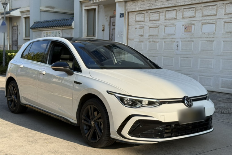 Volkswagen Golf 2022 car image #4