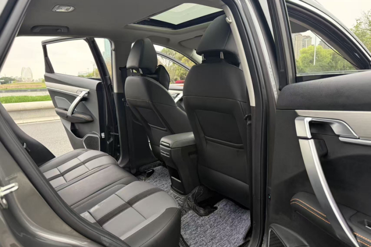 GEELY Coolray 2023 #15 GEELY Coolray 2023 car image #15