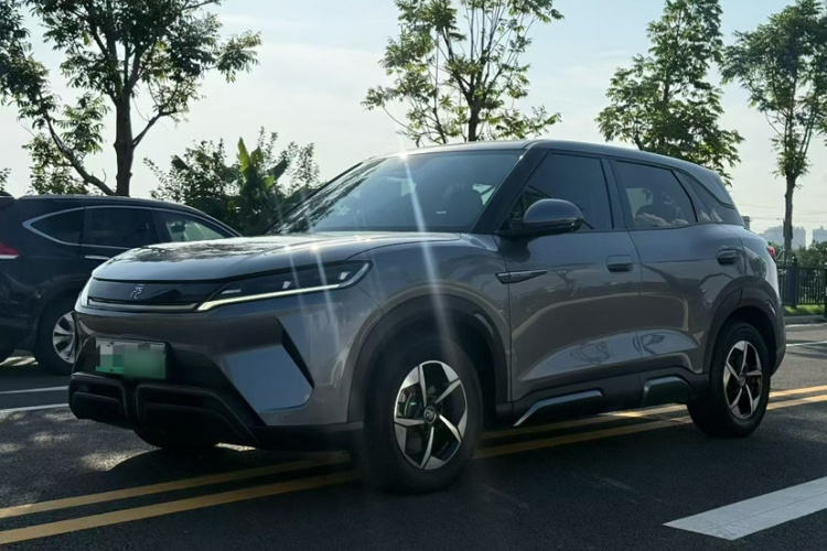 BYD YuanUP 2024 car image #9