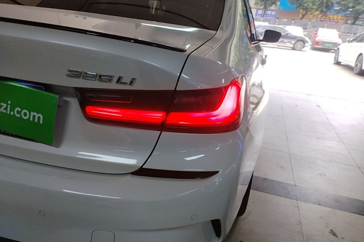 BMW 3 Series 2021 #8 BMW 3 Series 2021 car image #8