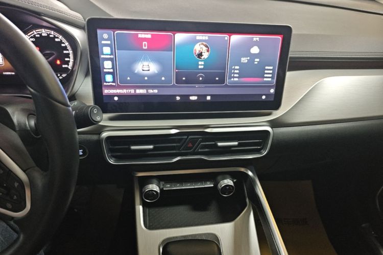 GEELY Coolray 2021 #13 GEELY Coolray 2021 car image #13
