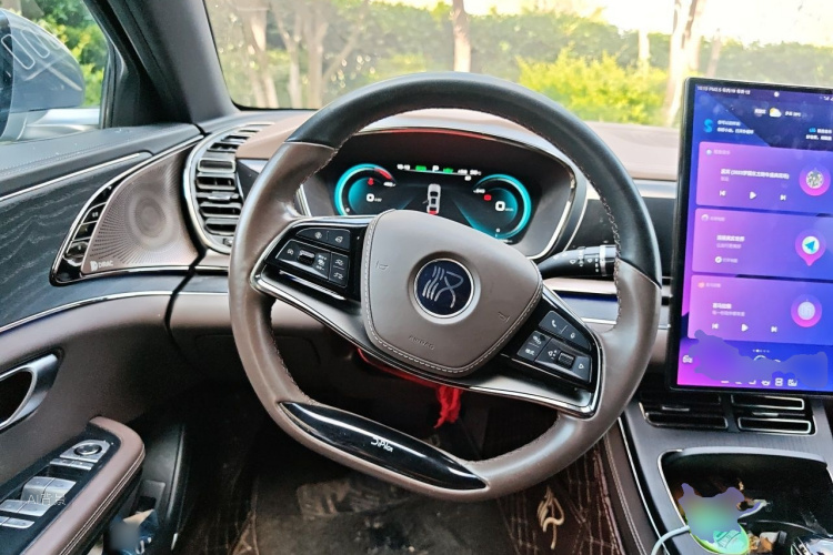 BYD Han 2021 car image #12