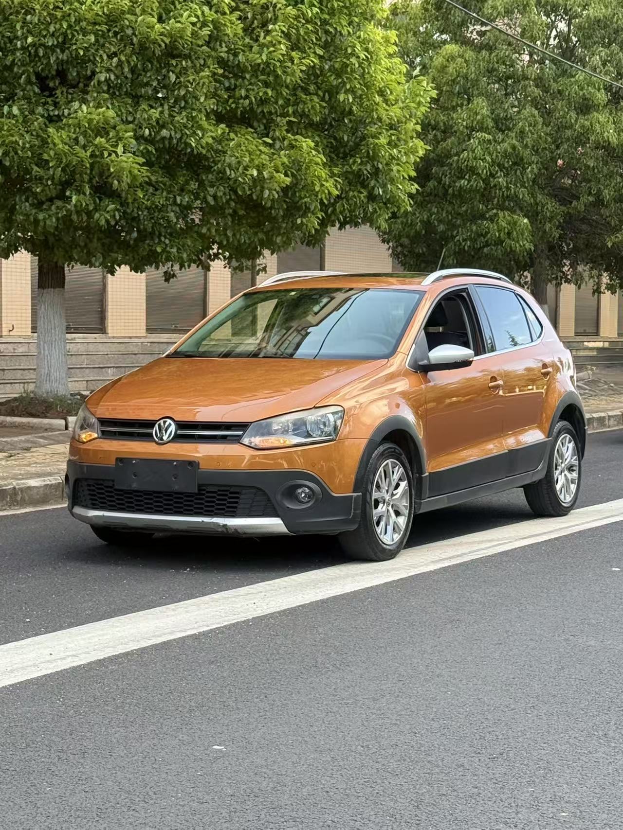 Volkswagen Polo 2015 car image 