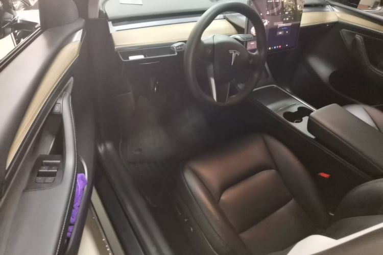Tesla Model Y 2021 #16 Tesla Model Y 2021 car image #16