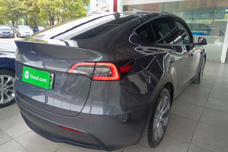 Tesla Model Y 2022 #7 Tesla Model Y 2022 car image #7