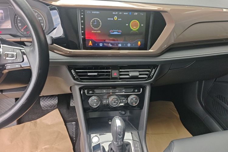 Volkswagen Tharu 2020 car image #13