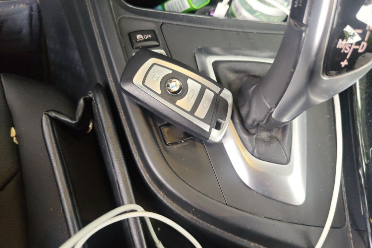 BMW 3 Series 2016 #11 BMW 3 Series 2016 car image #11