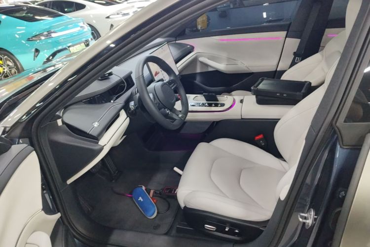 MI SU7 2025 car image #15