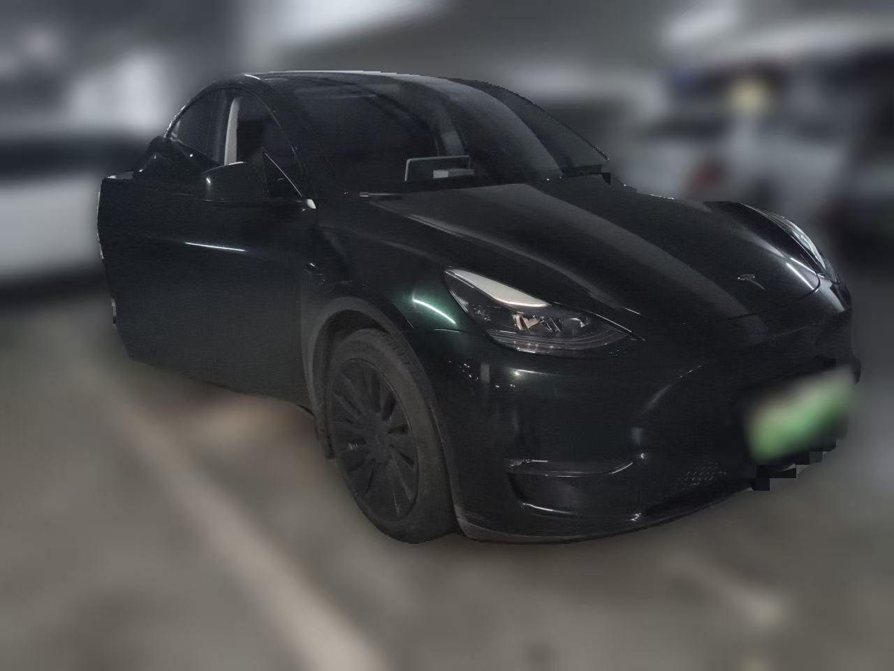 Tesla Model Y 2024 car image #2