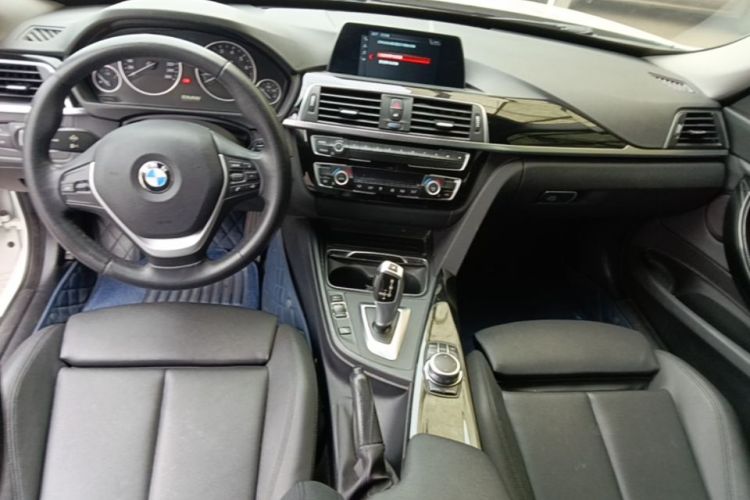 BMW 3 Series GT 2019 изображение автомобиля #10